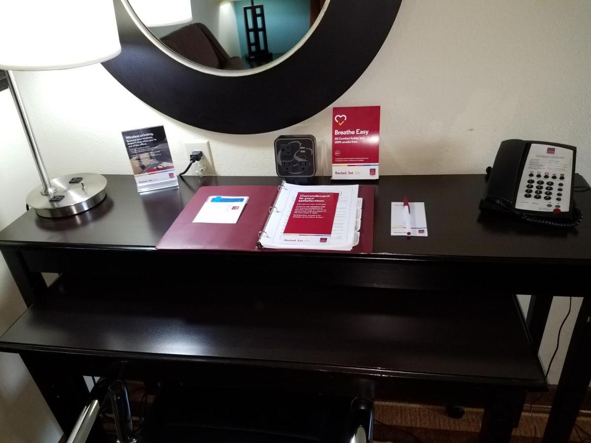 Comfort Suites Topeka Northwest Dış mekan fotoğraf
