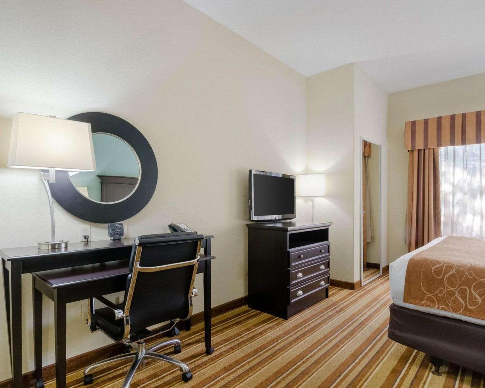 Comfort Suites Topeka Northwest Dış mekan fotoğraf